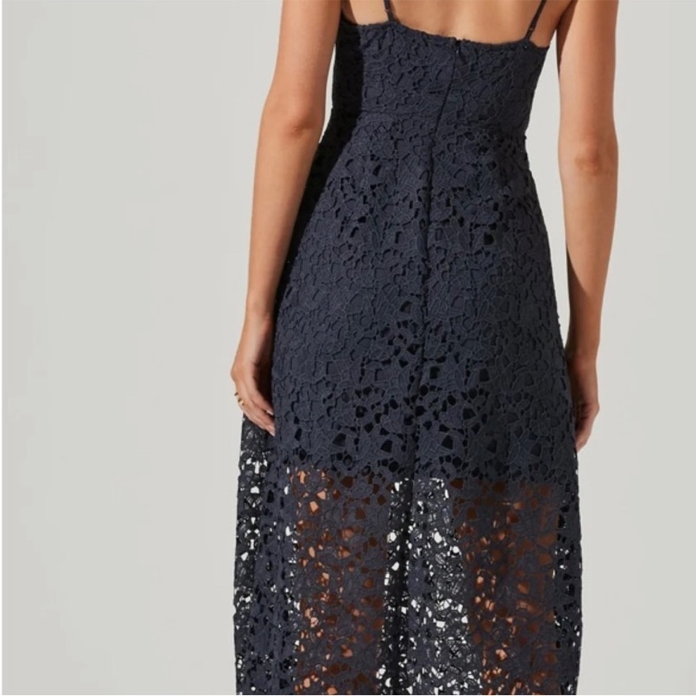 ASTR the label LACE A LINE MIDI DRESS - Picture 4 of 12